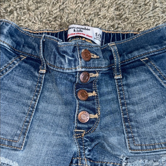 Abercrombie Kids High Rise Shortie Shorts (5/6) - Picture 2 of 8